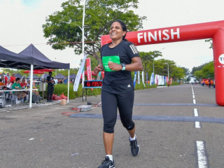 މެޑަމް ފަޒްނާ، ޓީއެފްޖީން ބޭއްވި މެރަތަންއެއް ނިންމަވަނީ