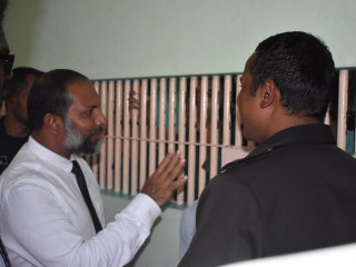ހޯމް މިނިސްޓަރު އިމްރާން ޖަލު ބައްލަވާލަނީ