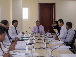 ރައްޔިތުންގެ މަޖިލީހުގެ ގައުމީ ސަލާމަތާއި ހާރިޖީ ގުޅުންތަކުގެ ކޮމިޓީގެ ބައްދަލުވުމެއްގެ ތެރެއިން؛ ބޭރުގައި ހާލުގައި ޖެހުނު ދިވެއްސެއްގެ މައްސަލަ ސާފުކުރަން ކޮމިޓީން ވަނީ ނިންމާފައި