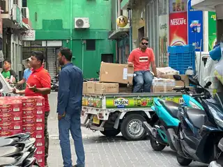 މާލޭ ބާޒާރު މަތީގެ މަންޒަރެއް.