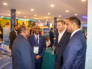 ހަލާލު ޓޫރިޒަމްގެ ހަގީގީ މާނަ ވިޒިޓް މޯލްޑިވްސްގެ އެމްޑީ ސޭންޑްވިޗެއްގެ މިސާލުން ދެއްކެވި ގޮތް
