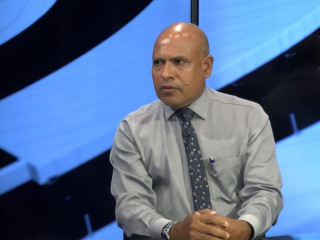 ރާއްޖެޓީވީގެ ފަލަސުރުހީ ޕްރޮގްރާމްގައި ބްރިގޭޑިއަރ ޖެނަރަލް ޒަކަރިއްޔާ މަންސޫރު ވާހަކަދައްކަވަނީ، 