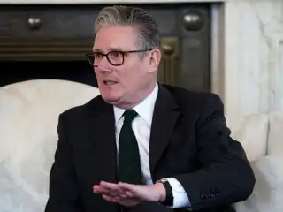 އިނގިރޭސިވިލާތުގެ ބޮޑު ވަޒީރު ކިއާ ސްޓާމާ