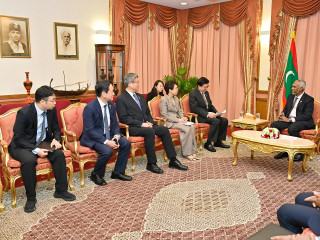 President Dr. Mohamed Muizzu meeting Mayor of the Busan Metropolitan City of South Korea Park Heong-Joon  and the South Korean delegation