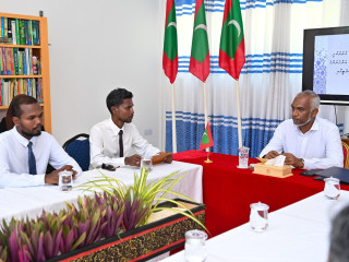 The president met members of HA. Thuraakunu council and WDC on Saturday