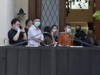 ޗައިނާގައި މީހުން މާސްކު އަޅައިގެން ހަރަކާތްތެރިވަނީ