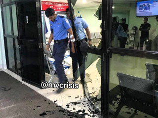 Hospital door shattered by child rights\' protesters