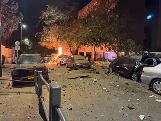 އީރާނުގެ ގޭސް ފީލްޑަކަށް ދިން ހަމަލާއަކާ ގުޅިގެން ތެލާއި ގޭހުގެ އަގުތައް އުފުލިއްޖެ