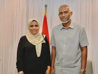 ރައީސް މުއިއްޒު އަންގަވައިގެން ވަޒީރުކަމުން އިސްތިއުފާ ދެއްވި އާދަމް ޝަރީފްގެ އަނބިކަނބަލުންނަށް، ސްޓޭޓް މިނިސްޓަރުގެ މަޤާމެއް!