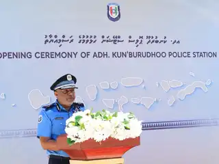 އދ. ކުނބުރުދޫ ޕޮލިސް ސްޓޭޝަން ހުޅުވުމުގެ ރަސްމިއްޔާތުގައި ކޮމިޝަނަރ އޮފް ޕޮލިސް އަހުމަދު މުހައްމަދު ވާހަކަދައްކަވަނީ