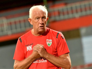 ގައުމީ ފުޓްބޯޅަ ޓީމުގެ ކޯޗު ނެދަލެންޑްސްގެ މާޓިން ކޫޕްމަން