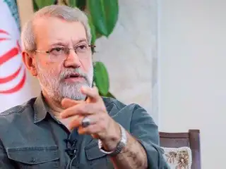 ބޭރުގެ ފަރާތްތަކާ ގުޅިގެން ގައުމަށް ގެއްލުންދެމުންދާ ހަތިޔާރު އެޅި ފަރާތްތަކަށް ހަރުކަށި ރައްދު ދިނުމަށް އީރާނު އޮތީ ތައްޔާރަށް ކަމަށް އެ ގައުމުގެ އިސް ސެކިއުރިޓީ އޮފިޝަލަކު ވިދާޅުވެއްޖެ