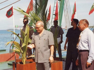 ރައީސް މައުމޫން ހުޅުމާލެ ހިއްކުމުގެ މަޝްރޫއު ފައްޓަވައި ދެއްވަނީ