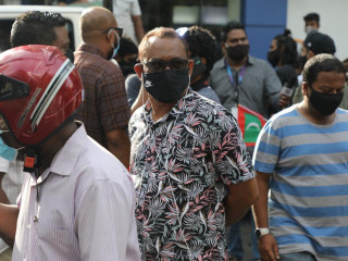 95000 ވޯޓާއިއެކު ގޮޅިއަށް ވަޑައިގެންނެވި ރައީސް ޔާމިނަށްވެސް އިދިކޮޅުގެ ހަރަކާތްތައް ލަދުވެތި!