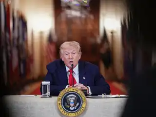 އެމެރިކާގެ ރައީސް ޑޮނަލްޑް ޓްރަމްޕް