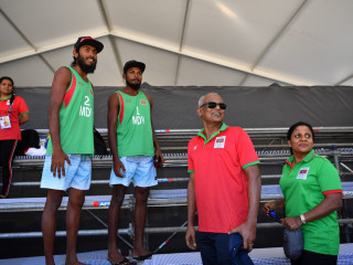 ރައީސުލްޖުމްހޫރިއްޔާ ބީޗް ވޮލީ ކުޅުންތެރިންނާއި އެކު