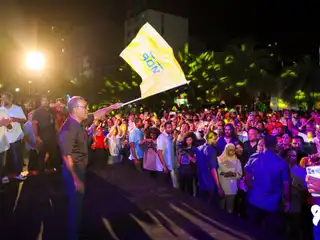 އެމްޑީޕީން އެކީގައި ނުކުމެ ގައުމު ހަމަމަގަށް އެޅުވުމަކީ ގިނަ ރައްޔިތުން އެދޭ ގޮތެވެ!
