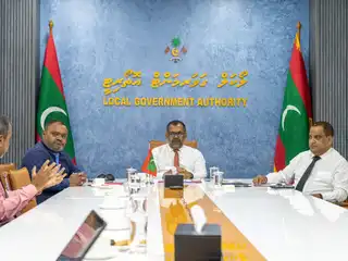ރައީސް މުއިއްޒަށް ކައުންސިލް އިންތިހާބު ގެއްލުމުން ކައުންސިލުތަކުގެ މިނިވަންކަން ނިގުޅައިގަންނަނީ!