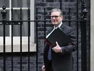 ތެލުގެ އަގު ނުހައްގުން އުފުލާ ކުންފުނިތަކާ ދެކޮޅަށް ފިޔަވަޅު އަޅާނަން: ބޮޑު ވަޒީރު ސްޓާމަރ 