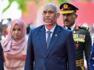 ރަން މެޑަލް ހޯދި ފުޓްސަލް ޓީމާ އަދިވެސް ރައީސް ބައްދަލު ނުކުރައްވާ، ސަރުކާރުގެ އިސްވެރިޔަކު ވެސް ބައްދަލެއް ނުކުރޭ