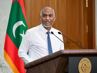 ރައީސުލްޖުމްހޫރިއްޔާ ޑޮކްޓަރު މުޙައްމަދު މުޢިއްޒު 