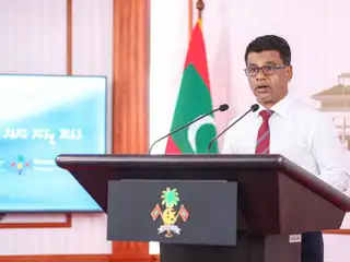 ރައީސް އޮފީހުގައި އޮތް ނޫސްވެރިންގެ ބައްދަލުވުމުގައި ހެލްތު މިނިސްޓަރު ނާޒިމް