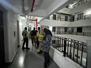 ހިޔާ ޓަވަރުގައި އަލިފާނުގެ ހާދިސާއެއް ހިނގުމުން، ފުލުހުންނާއި، އެންޑީއެމްއޭގެ އޮފިޝަލުން ހަރަކާތްތެރި ވަނީ