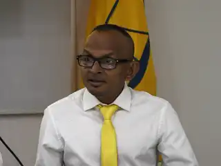 އެމްޑީޕީގެ ޕަބްލިކް ޕްރޮޓެކްޝަން ކޮމިޓީގެ ނައިބު މުގައްރިރު ޝަމާއު ޝަރީފް 
