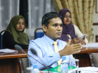 ސްޓޭޓް އޯންޑް އެންޓަޕްރައިޒެސް ކޮމިޓީގެ މުގައްރިރު އިލްޔާސް ލަބީބް