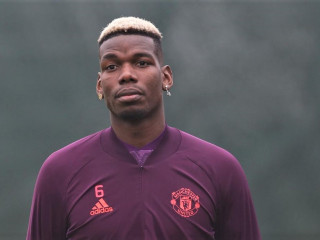 މެންޗެސްޓާ ޔުނައިޓެޑަށް ކުޅެމުން އަންނަ ފްރާންސްގެ މިޑްފީލްޑަރު ޕައުލް ޕޮގްބާ