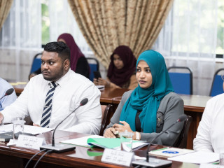 ޓްރާންސްޕޯޓް މިނިސްޓަރު އައިޝަތު ނަހުލާ ރައްޔިތުންގެ މަޖިލީހުގެ ކޮމިޓީގައި