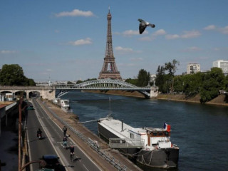 ފަރަންސޭސްވިލާތުގެ ވެރިރަށް ޕެރިސް: އެ ގައުމުގައި ކުއްލި ނުރައްކަލުގެ ހާލަތު އިއުލާންކުރީ މާރޗު މަހުގެ ތެރޭގައި