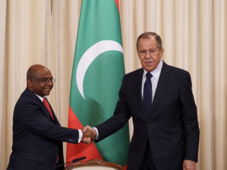 ހާރިޖީ ވަޒީރު އަބްދުﷲ ޝާހިދު ރަޝިޔާގެ ފޮރިން މިނިސްޓަރު ސާރގޭ ލަވްރޯވާއެކު