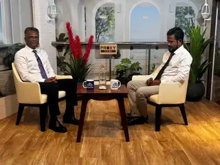 ރައީސް މުއިއްޒަކީ ވާހަކައެއް ދައްކަވަންޏާ ދޮގު ހެއްދެވޭ ބޭފުޅެއް، ހުޅުމާލޭގެ މުނިިސިޕަލް ޚިދުމަތްތައް ކައުންސިލްއާ ހަވާލުނުކޮށް ވެސް ހައްދަވަނީ ދޮގު: މޭޔަރު އާޒިމް 