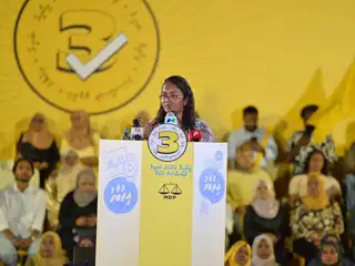އެމްޑީޕީގެ އެތެރޭގެ ހިންގުން ހަރުދަނާކޮށް، ވަކި ފަރުދެއްގެ މައްޗަށް ބިނާވެފައިވާ ސިޔާސީ އުސޫލުތައް ދޫކޮށްލަންޖެހޭ: ޝައުނާ