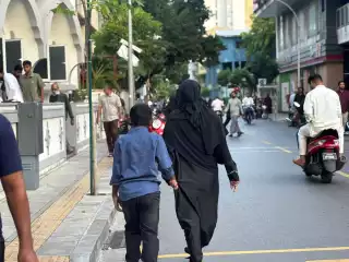 އީދު ފާހަގަކުރުމުގެ ނަމުގައި ދެޖިންސު މަސްހުނިވެގެން ކުޅިވަރު ކުޅުންފަދަ ހަރަކާތްތަކުން ދުރުހެލިވުމަށް ޚުތުބާގައި ގޮވާލައިފި 