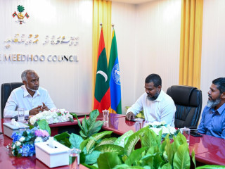 The president met members of R. Kinolhas council and WDC on Saturday