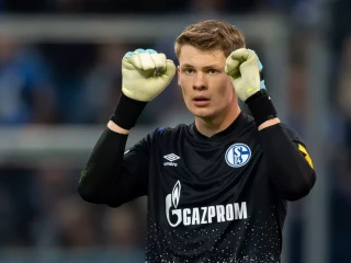 ޝާލްކޭގެ ކީޕަރު ނުބެލް ބަޔާނަށް