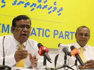 ރައީސް މުއިއްޒުގެ ވެރިކަމުގައި ކައުންސިލްތަކުގެ ބާރު ހިނގަނީ ކައުންސިލްތަކުގެ އިދާރާގެ ގޭޓާ ހަމައަށް: ޣަފޫރު 