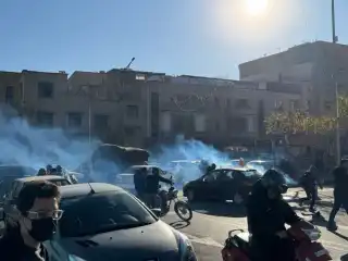 އީރާނުގެ މުޒާހަރާތައް ފަސްވަނަ ދުވަހަށް ދެމިގެން ގޮސް މުޒާހަރާގެ ބައިވެރިންނާއި ސަލާމަތީ ބާރުތަކާ ދެމެދު ކުރިމަތިލުންތަކެއް ހިނގައި، ހަ މީހަކު މަރުވެއްޖެ