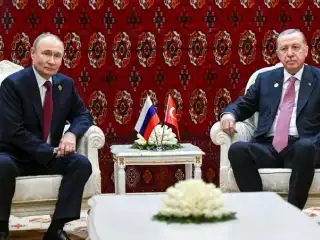 ތުރުކީގެ ރައީސް އުރުދުޣާން އަދި ރަޝިޔާގެ ރައީސް ޕުޓިން