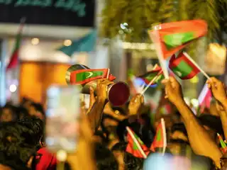 ޤައުމީ ފުޓްސަލް ޓީމަށް މަރުޙަބާ ދެންނެވުމަށް ބޭއްވި ޙަރަކާތުގެ ތެރެއިން