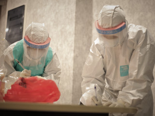 ކޮވިޑް-19 އަށް ޓެސްޓުކުރުމަށް ސާމްޕަލް ނެގުމުގެ ތެރެއިން