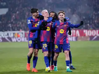 ފާމިން ލޮޕޭޒްގެ ދެ ލަނޑާ އެކު ބާސެލޯނާ މޮޅުވެއްޖެ 