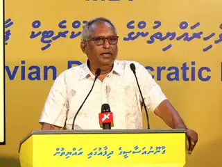 އަންގާރަ ދުވަހުގެ ރޭ ކުރިއަށް ގެންދިޔަ އެމްޑީޕީ ހަރުގެ ޖަލްސާގައި ކެލާ ދާއިރާގެ ކުރީގެ މެންބަރު އިބްރާހިމް ޝަރީފް ވާހަކަ ދައްކަވަނީ 