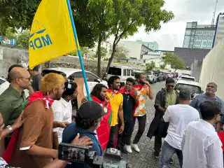 ލޫޓުވައިފި ލޫޓުވައިފި އެއްވުމުގައި ނުހައްޤުން ބަންދުކުރި ހައްޔަރީން ދޫކޮށްލުން