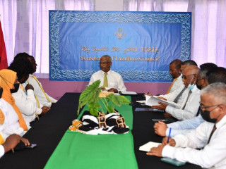President meets N. Landhoo Island Council and WDC: Council says projects serve the people’s needs