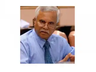 ރައްޔިތުންގެ މަޖިލީހުގެ ކުރީގެ މެންބަރު ރާމިޒް އަވަހާރަވީ ހޮނިހިރު ދުވަހުގެ ވަގުތެއްގައި. 