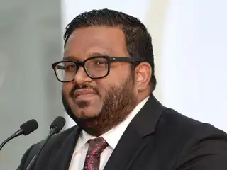 މޮންޓިލިއަން އިންޓަނޭޝަނަލް ޕްރައިވެޓް ލިމިޓެޑް އަކީ ކުރީގެ ނައިބު ރައީސް އަހުމަދު އަދީބުގެ އާއިލީ މަސްލަހަތު އޮންނަ ކުންފުންޏެއް