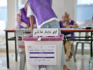 Queues began closing at 5:30pm. Photo by the Elections Commission.